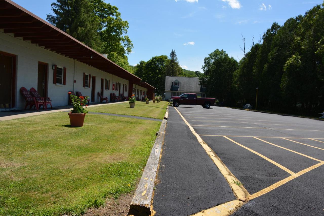 Motel The Village 3*